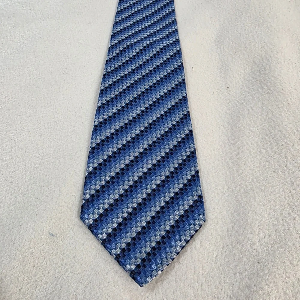 Thomas Pink London Blue Woven Geometric Silk Tie Made in Morocco Striped Mens